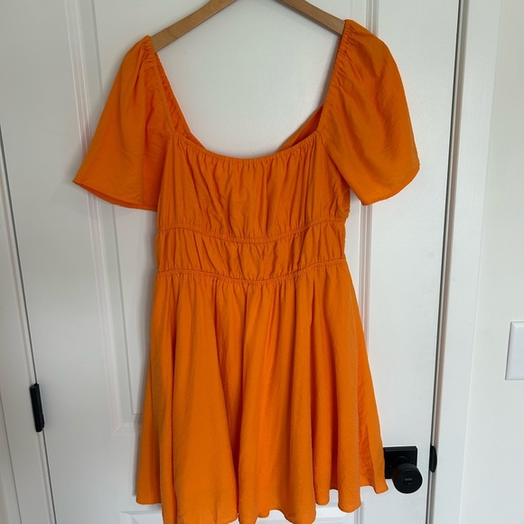Gianni Bini Orange Talley Tiered Tie Front VNeck Short Sleeve Mini Dress Size 10 - Picture 4 of 4